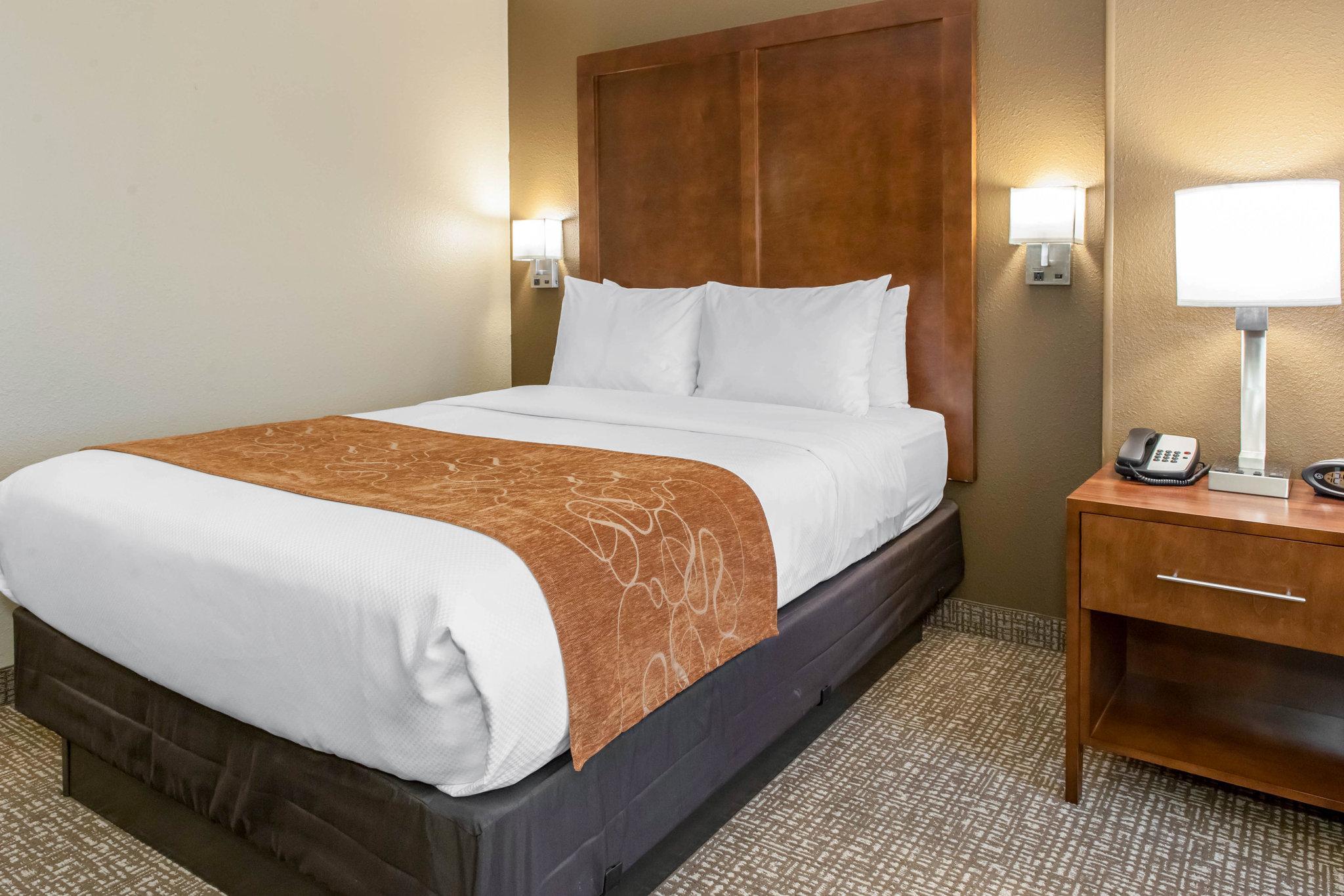 Comfort Suites Terre Haute University Area Zewnętrze zdjęcie