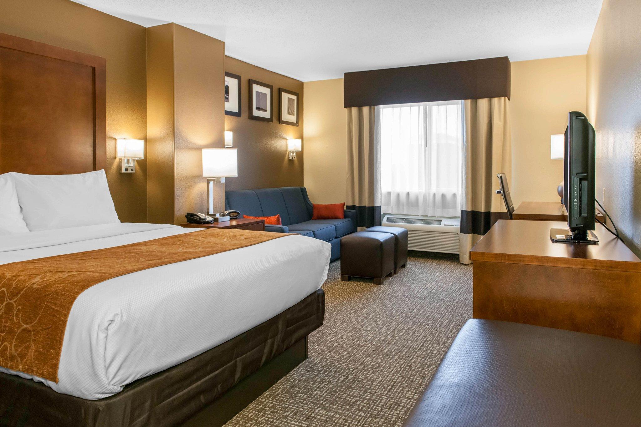Comfort Suites Terre Haute University Area Zewnętrze zdjęcie