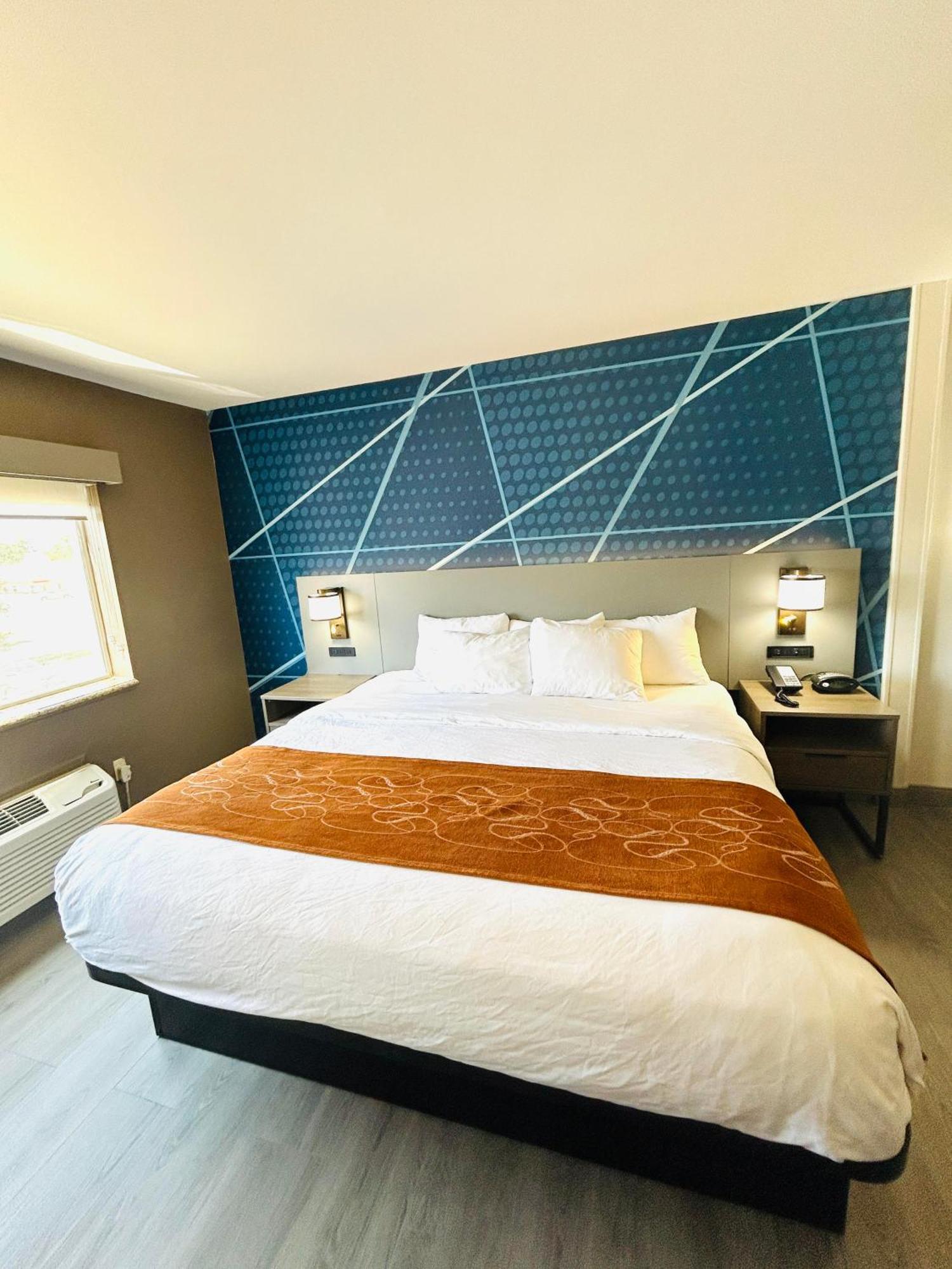 Comfort Suites Terre Haute University Area Zewnętrze zdjęcie