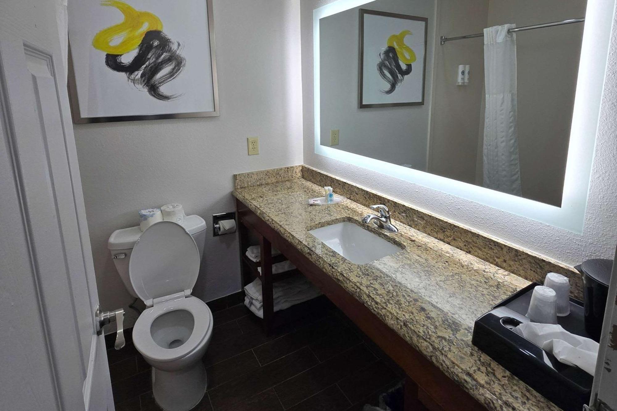 Comfort Suites Terre Haute University Area Zewnętrze zdjęcie